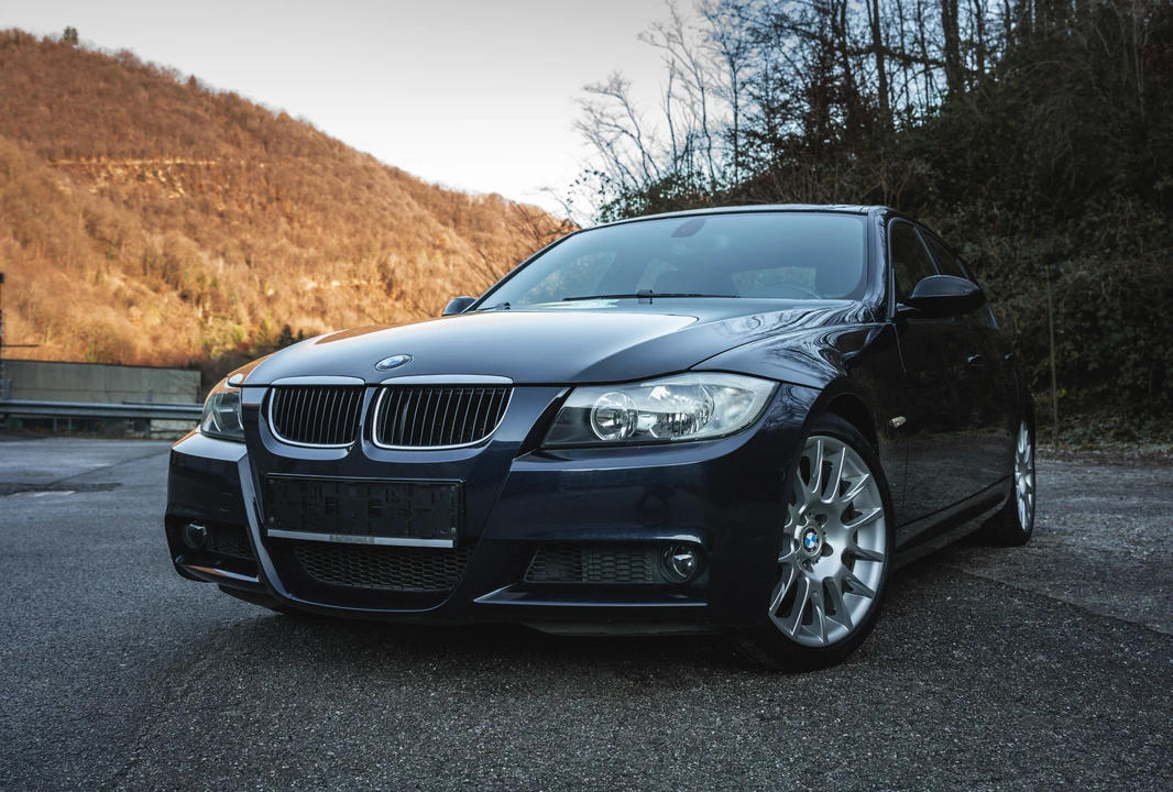 2006 BMW E90 3 Series Sedan - Image 8 of 31