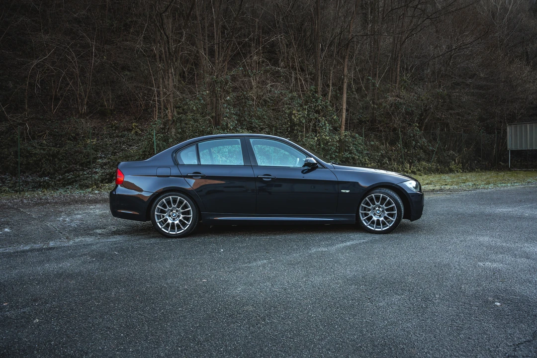 2006 BMW E90 3 Series Sedan - Image 11 of 31