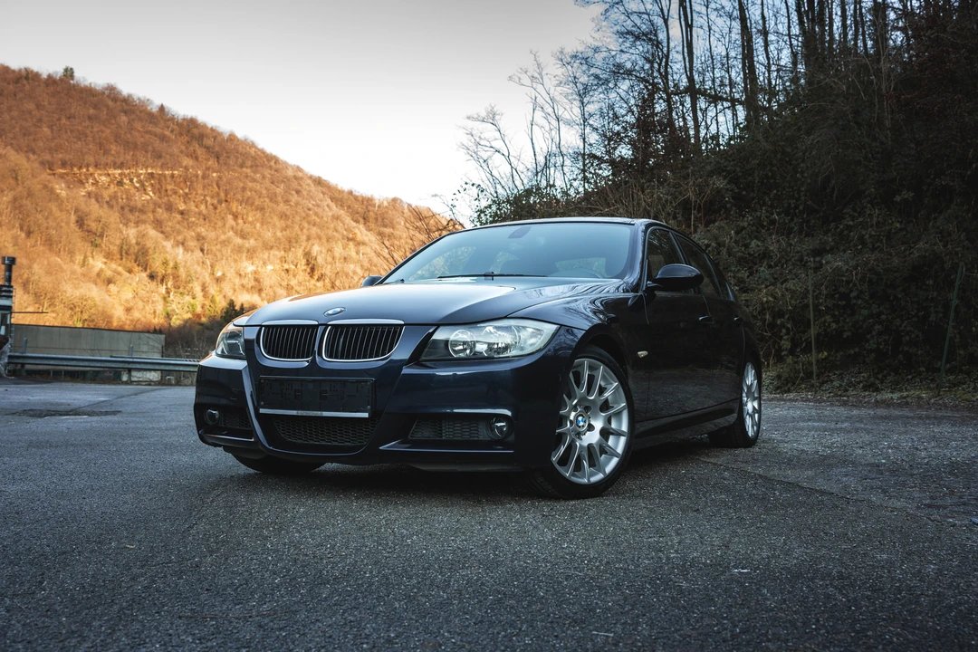 2006 BMW E90 3 Series Sedan - Image 12 of 31