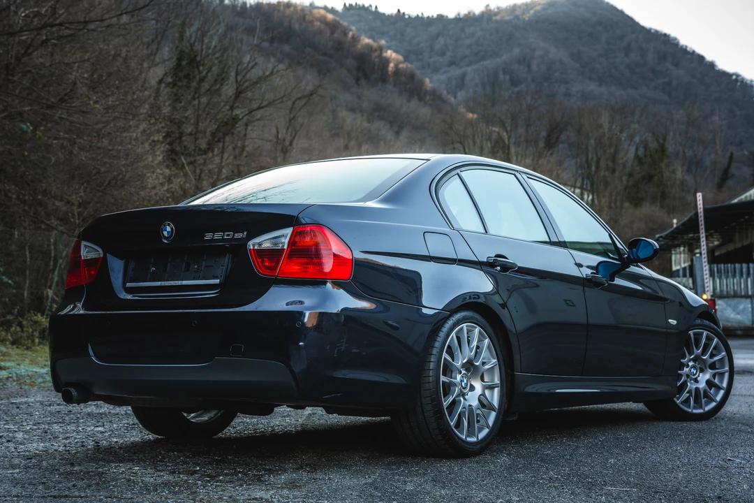 2006 BMW E90 3 Series Sedan - Image 14 of 31