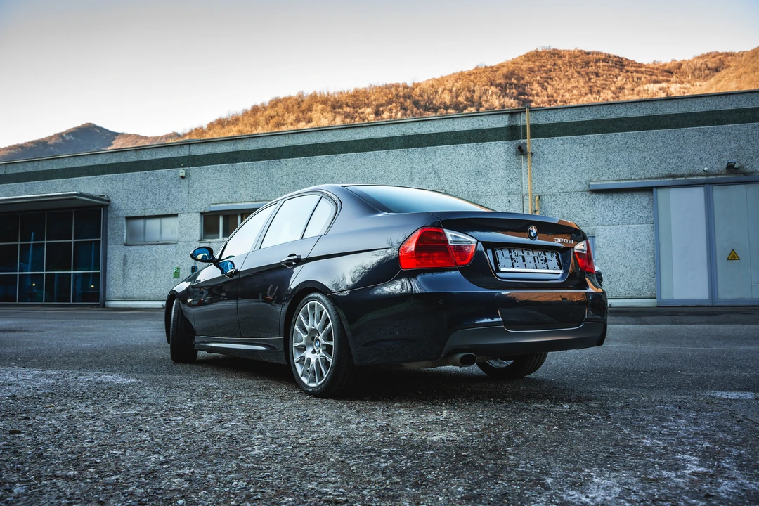 2006 BMW E90 3 Series Sedan - Image 15 of 31