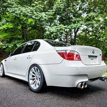 2006 BMW M5 Sedan 4D