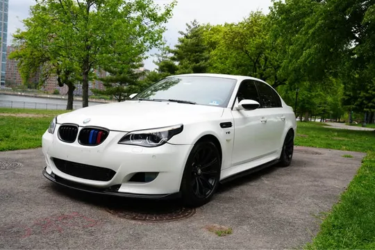 2006 BMW M5 Sedan 4D