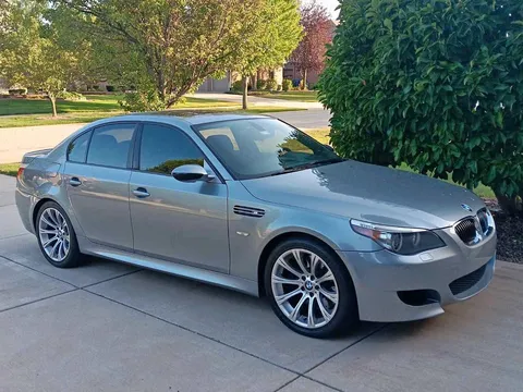 2006 BMW M5 V10