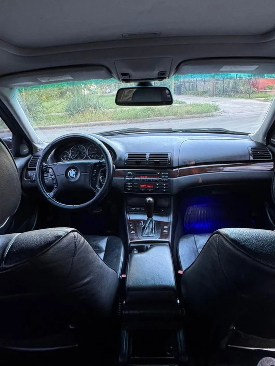 2006 BMW E90 3 Series Sedan - Image 10 of 17