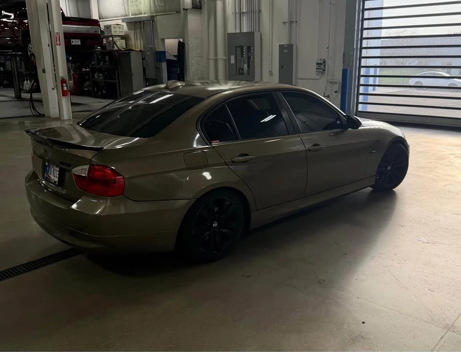2006 BMW E90 3 Series Sedan - Image 4 of 5