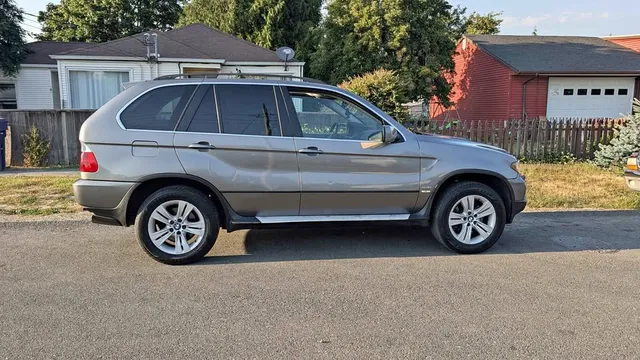 2006 BMW X5 4.4i Sport Utility 4D