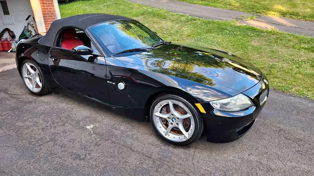 2006 BMW Z4 3.0si Roadster 2D