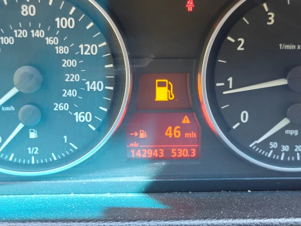2006 BMW E90 3 Series Sedan - Image 11 of 16