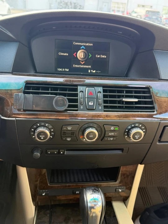 2006 BMW E60 5 Series Sedan - Image 11 of 19
