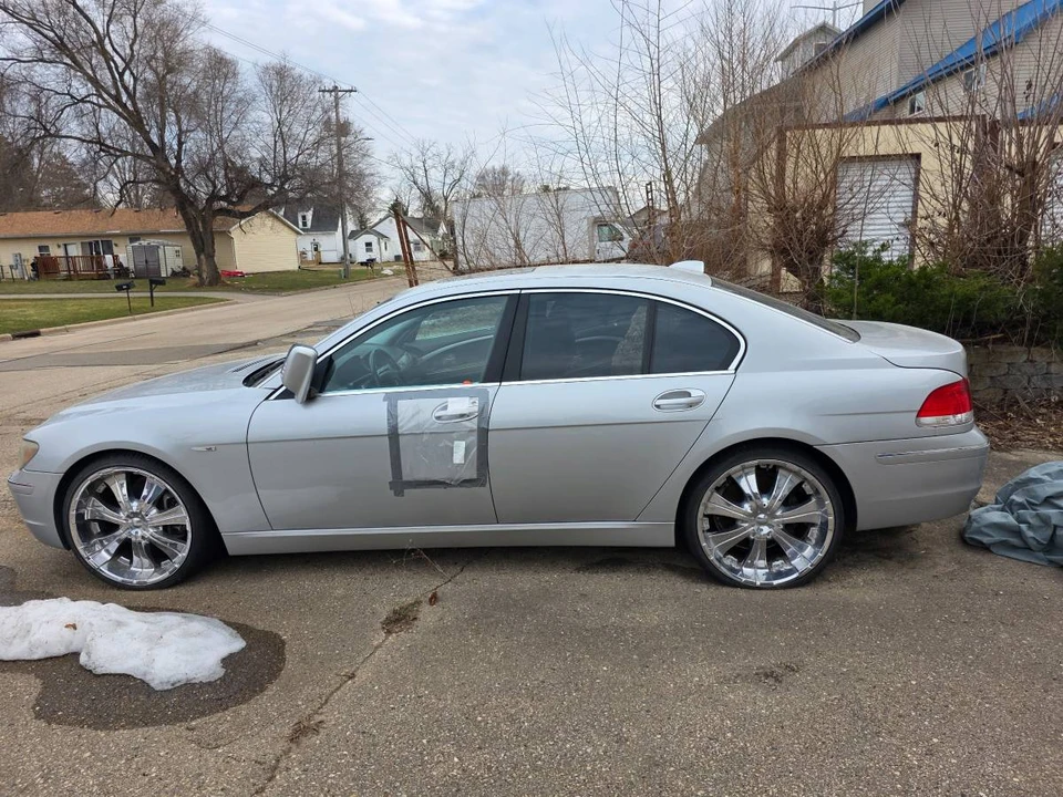 2006 BMW E65/E66 750i & 760i Sedan - Image 2 of 22