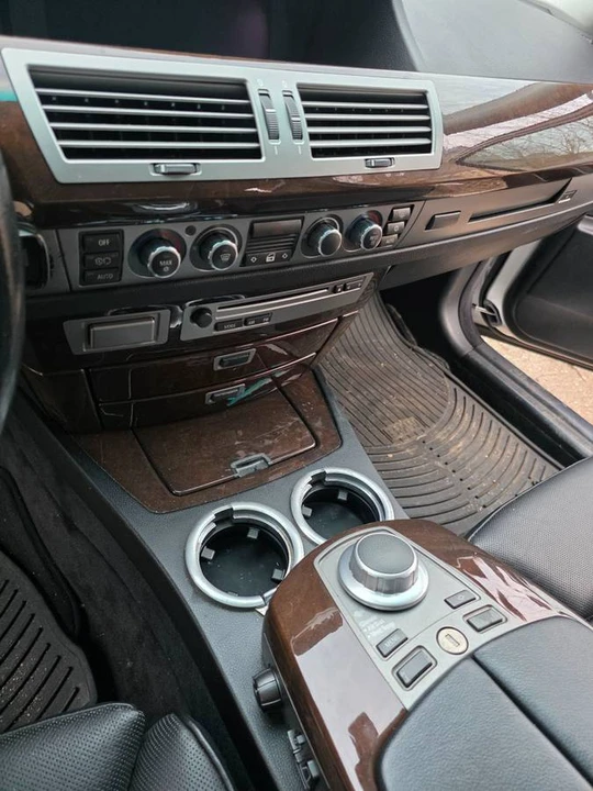 2006 BMW E65/E66 750i & 760i Sedan - Image 11 of 22