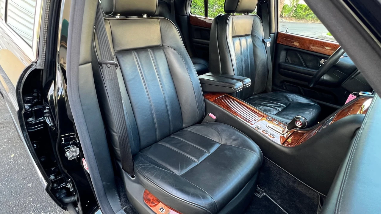 2006 Bentley Arnage R & RL - Image 9 of 28
