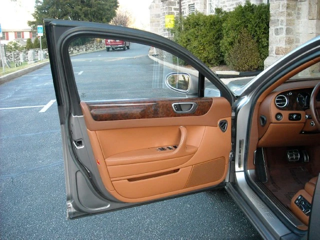 2006 Bentley Continental Flying Spur - Image 11 of 17