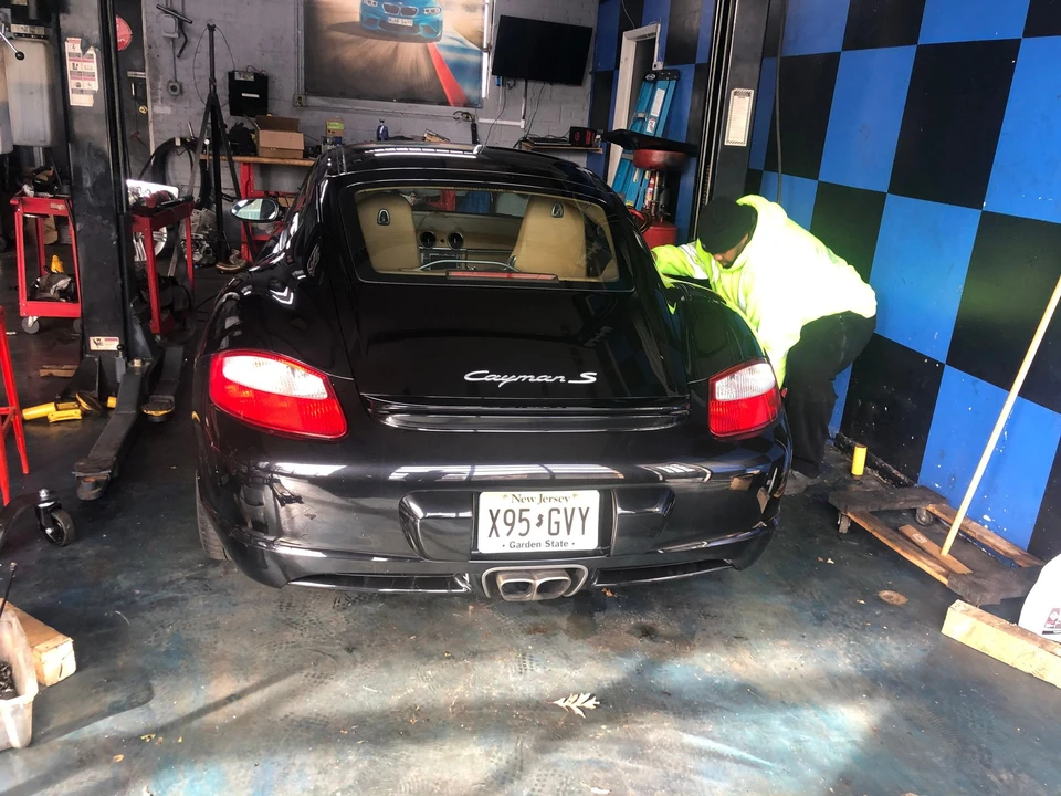 2006 Porsche 987 Cayman S - Image 2 of 5