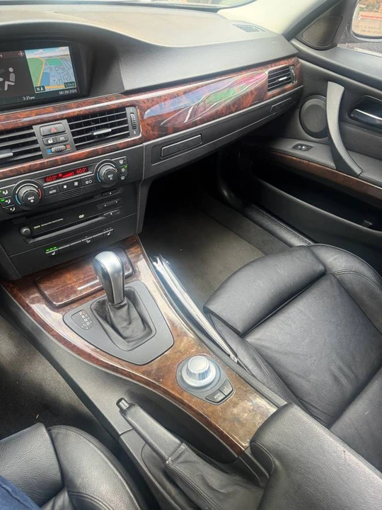 2006 BMW E90 3 Series Sedan - Image 8 of 18