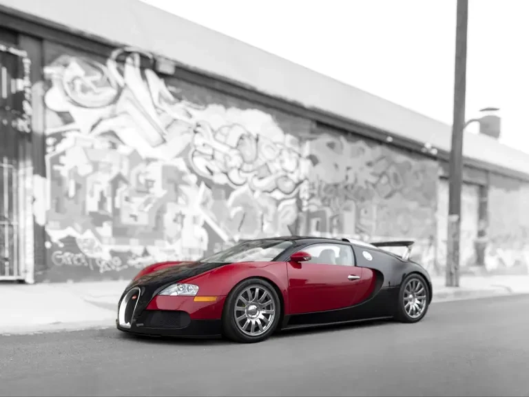 2006 Bugatti Veyron - Image 2 of 31