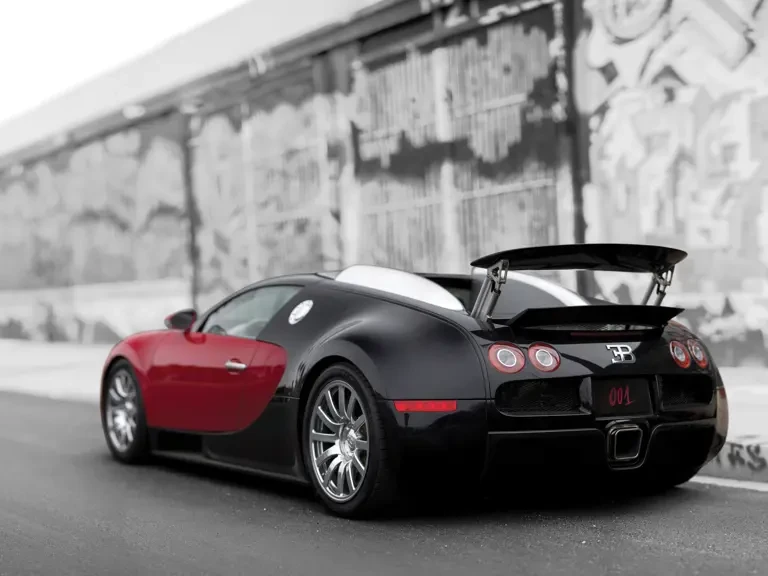 2006 Bugatti Veyron - Image 4 of 31