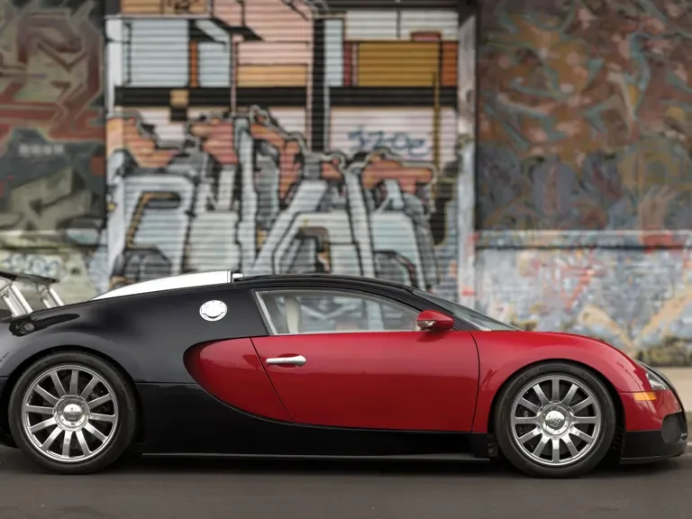 2006 Bugatti Veyron - Image 9 of 31