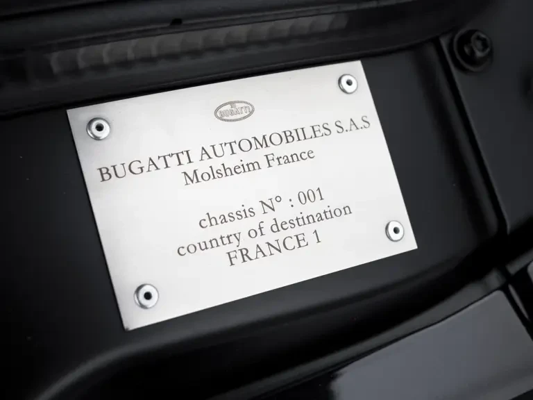 2006 Bugatti Veyron - Image 11 of 31