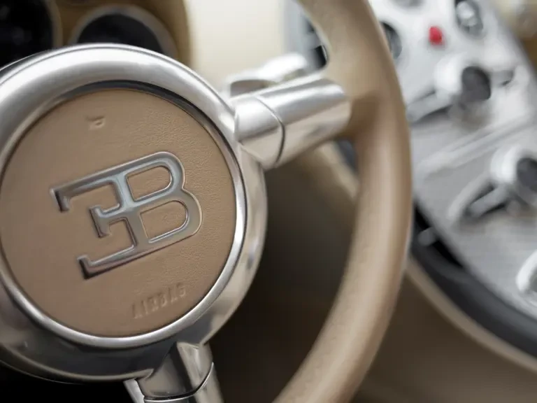 2006 Bugatti Veyron - Image 21 of 31
