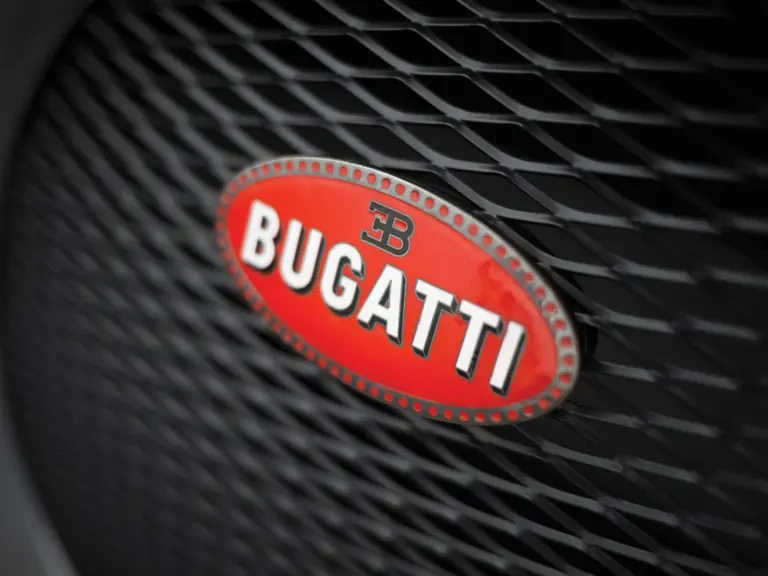 2006 Bugatti Veyron - Image 10 of 31