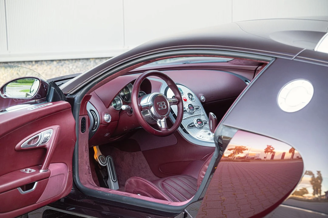 2006 Bugatti Veyron - Image 20 of 31