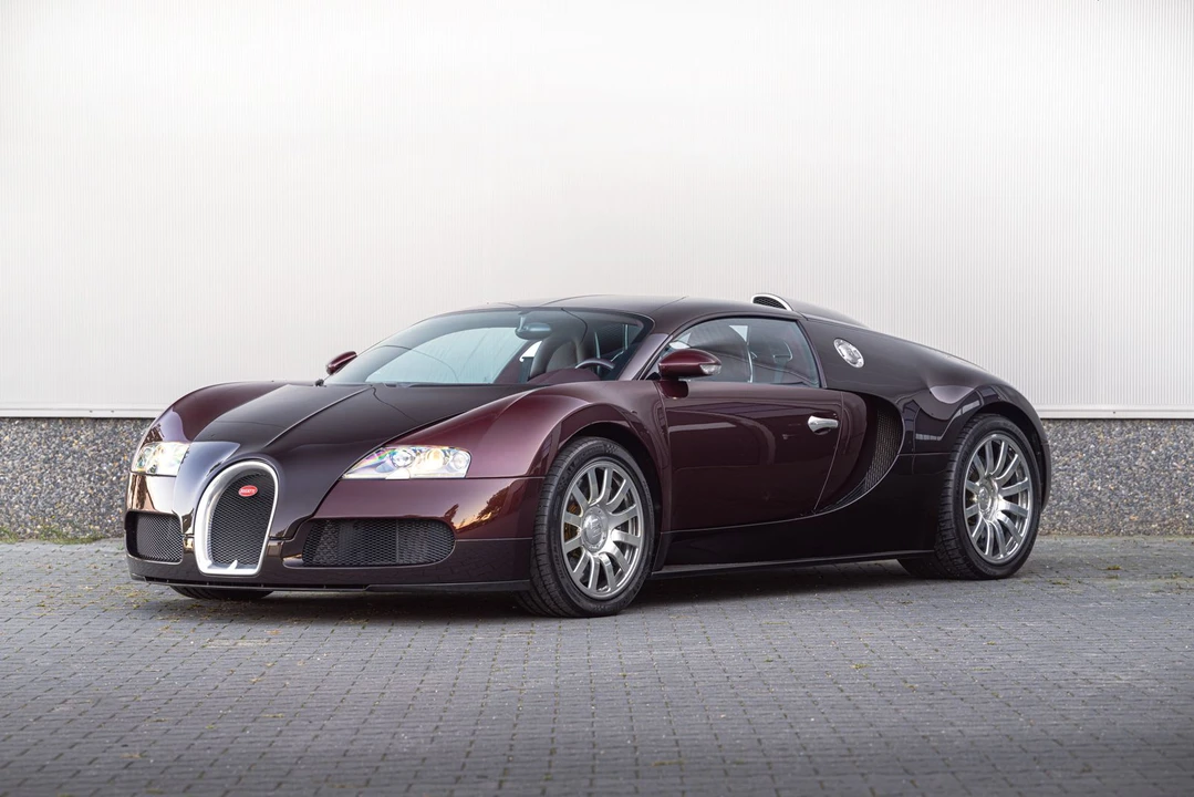 2006 Bugatti Veyron - Image 5 of 31
