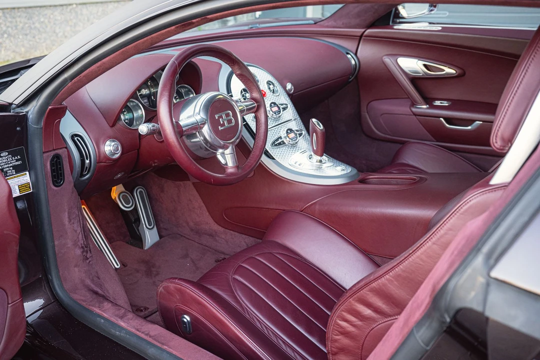 2006 Bugatti Veyron - Image 22 of 31