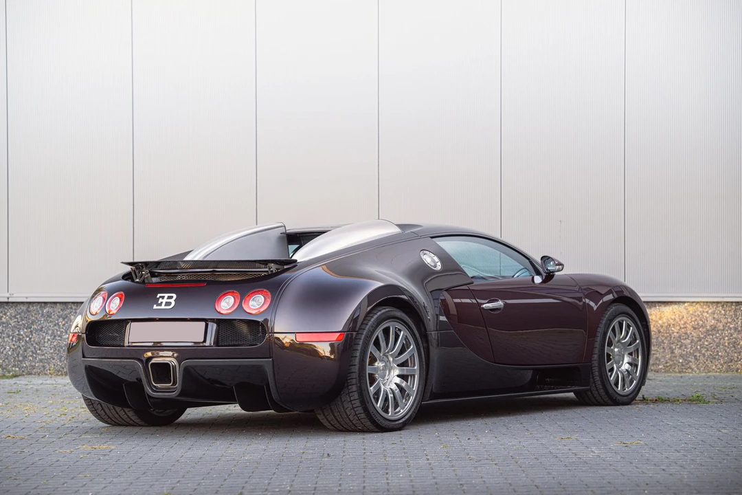 2006 Bugatti Veyron - Image 7 of 31