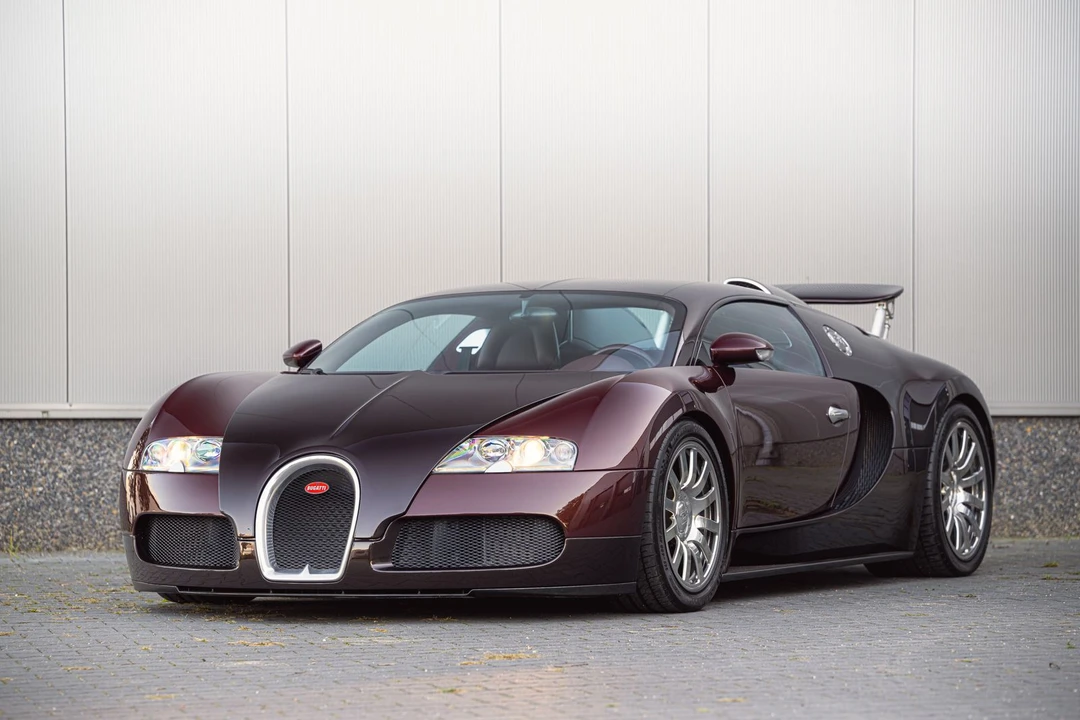 2006 Bugatti Veyron - Image 3 of 31