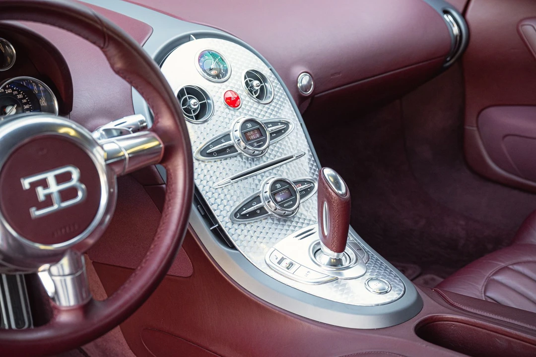 2006 Bugatti Veyron - Image 30 of 31
