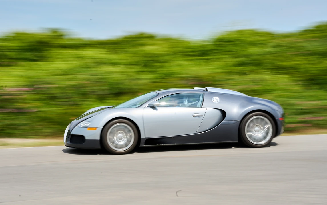2006 Bugatti Veyron - Image 22 of 23