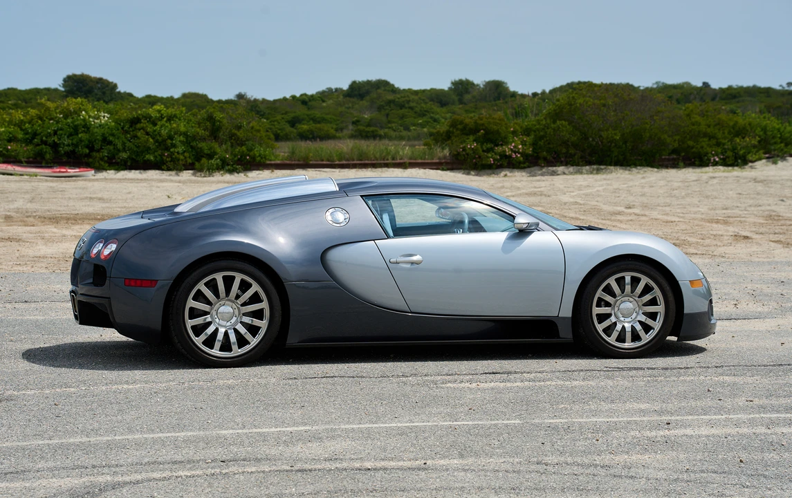 2006 Bugatti Veyron - Image 17 of 23