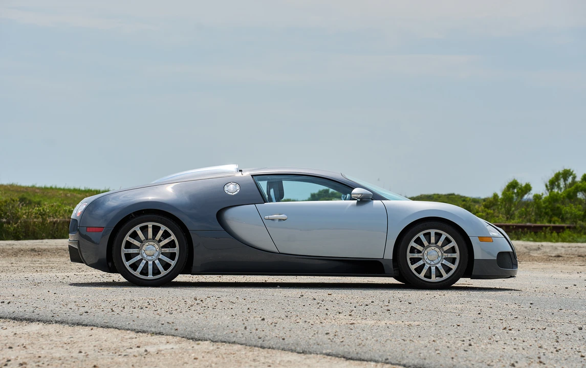 2006 Bugatti Veyron - Image 2 of 23
