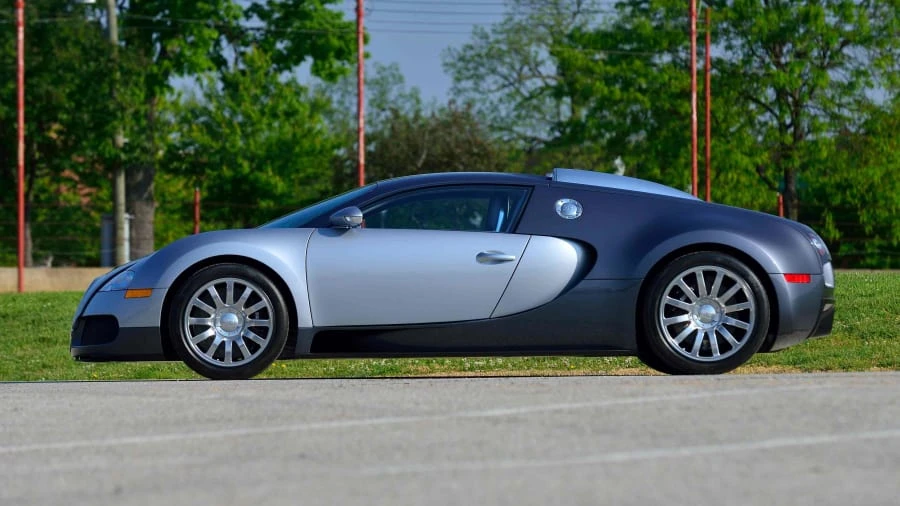 2006 Bugatti Veyron - Image 2 of 12