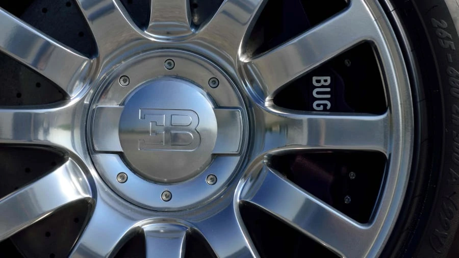 2006 Bugatti Veyron - Image 7 of 12