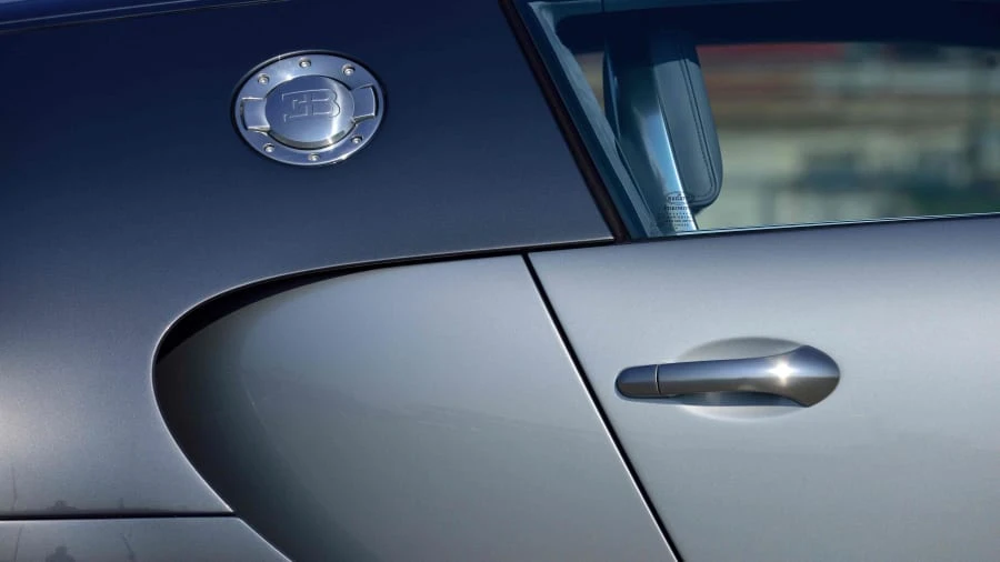 2006 Bugatti Veyron - Image 9 of 12