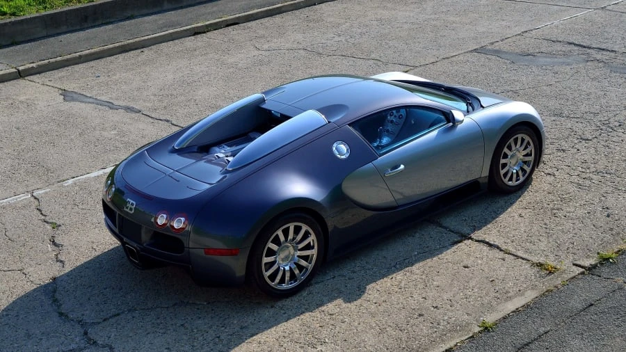 2006 Bugatti Veyron - Image 11 of 12