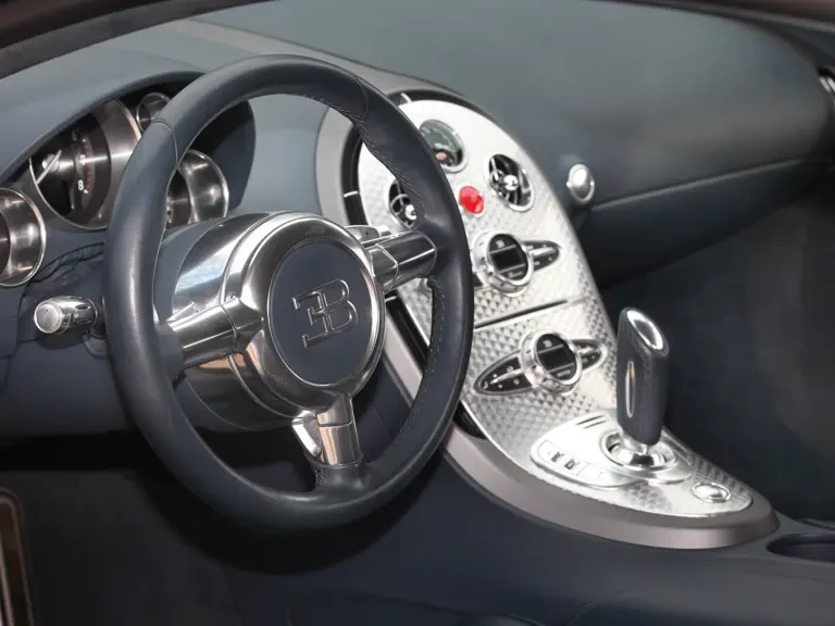 2006 Bugatti Veyron - Image 14 of 20