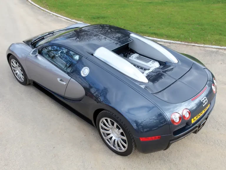 2006 Bugatti Veyron - Image 17 of 20