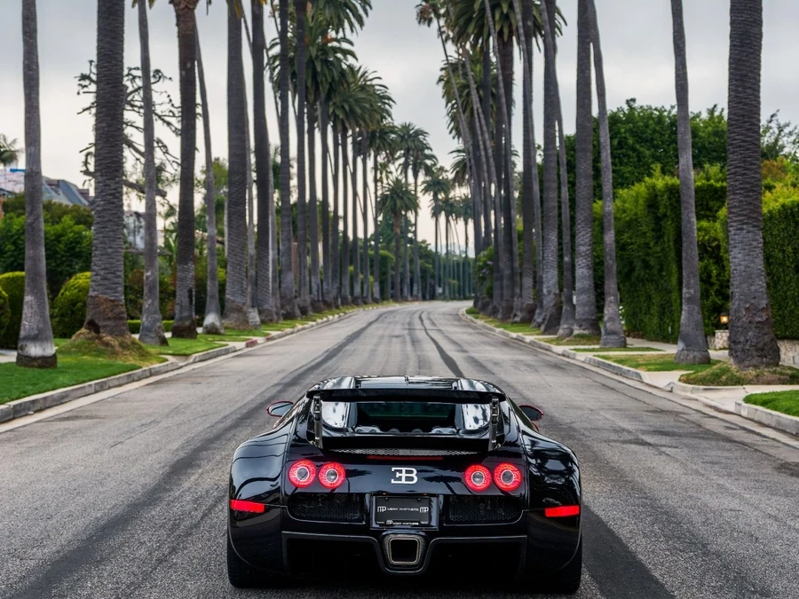 2006 Bugatti Veyron - Image 4 of 11