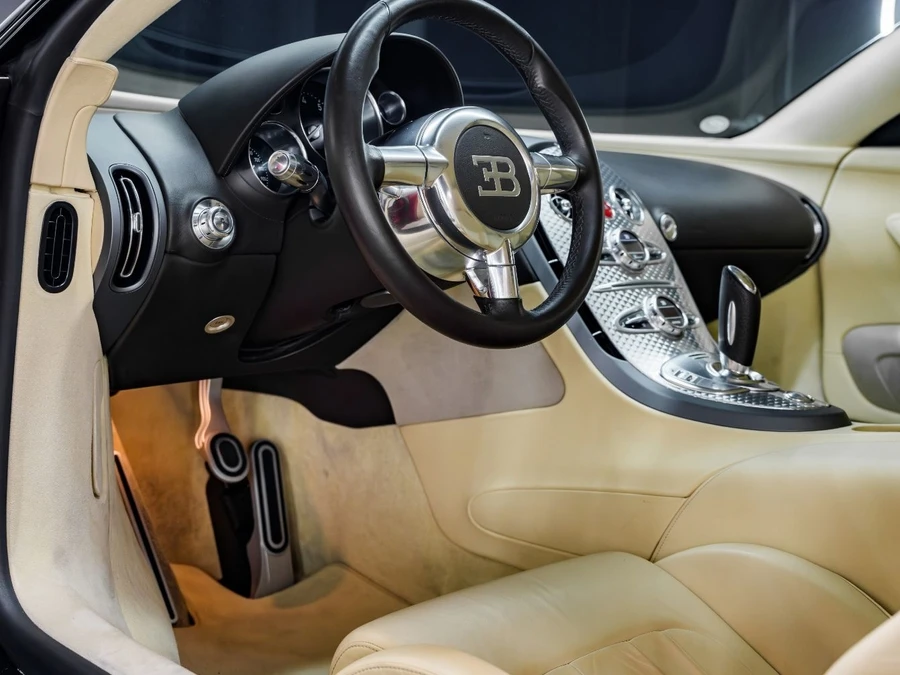 2006 Bugatti Veyron - Image 10 of 11