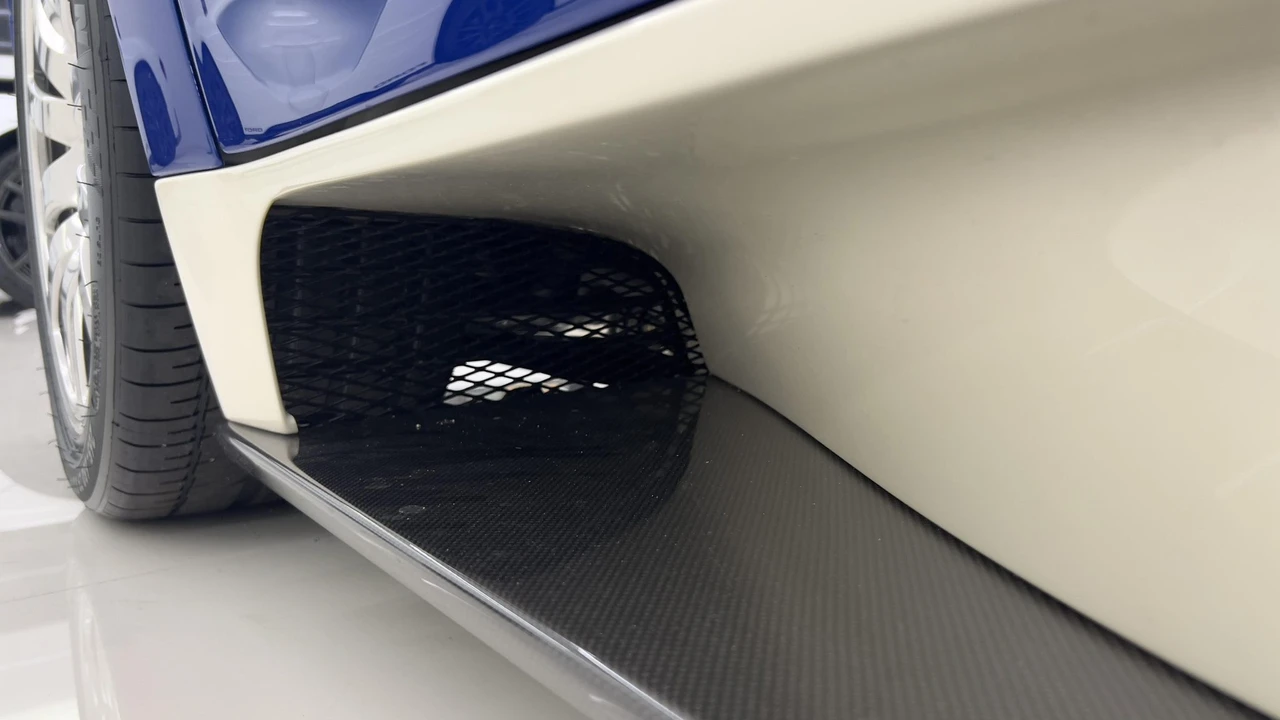 2006 Bugatti Veyron - Image 19 of 31