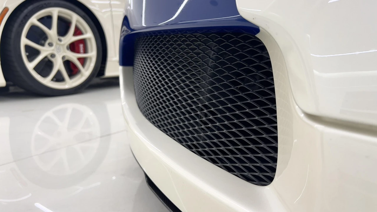 2006 Bugatti Veyron - Image 13 of 31