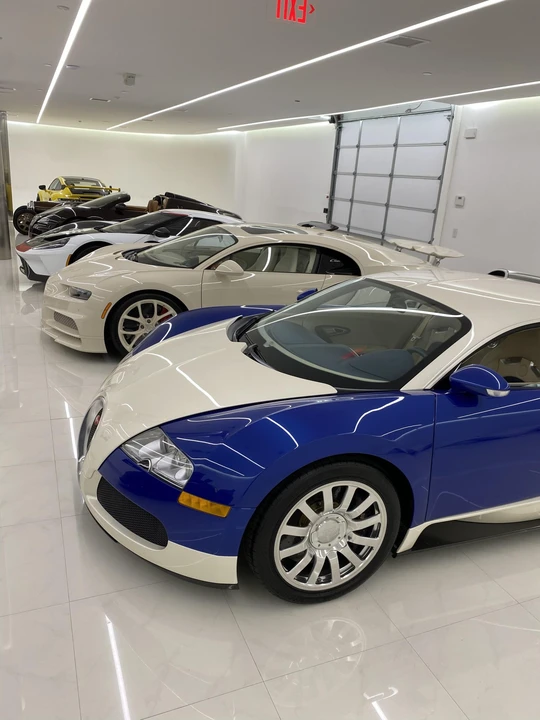 2006 Bugatti Veyron - Image 17 of 31