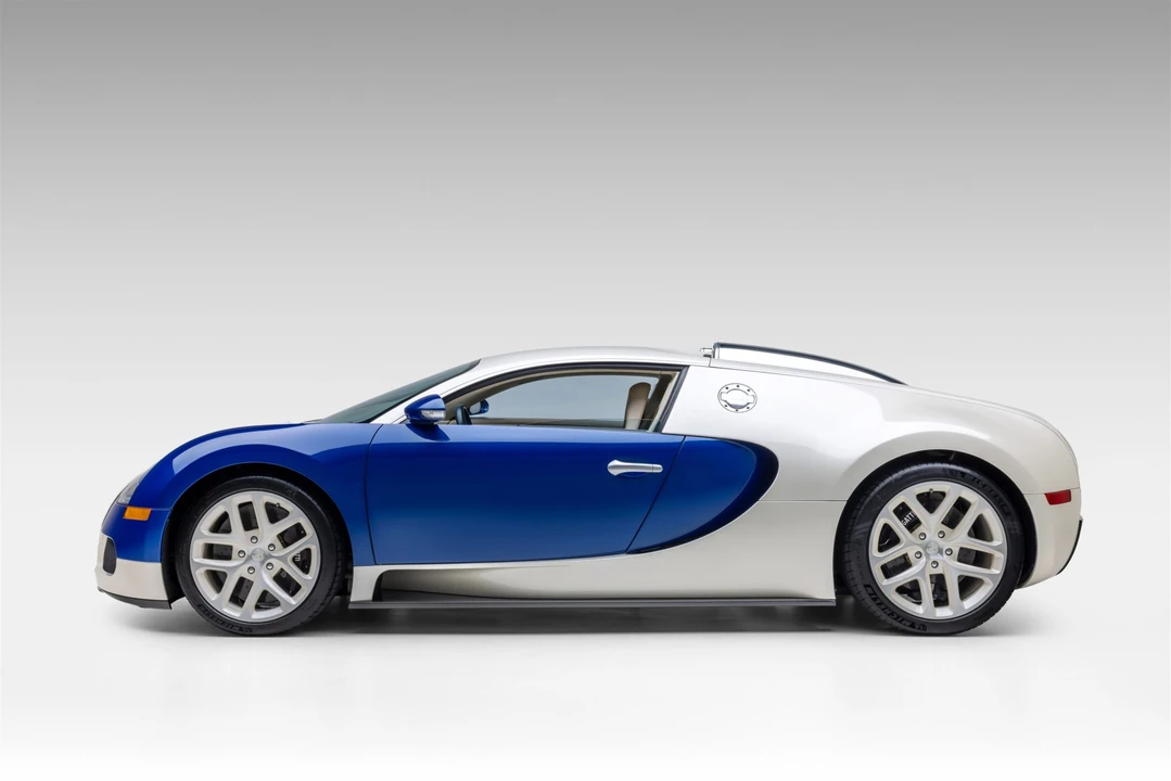 2006 Bugatti Veyron - Image 22 of 31