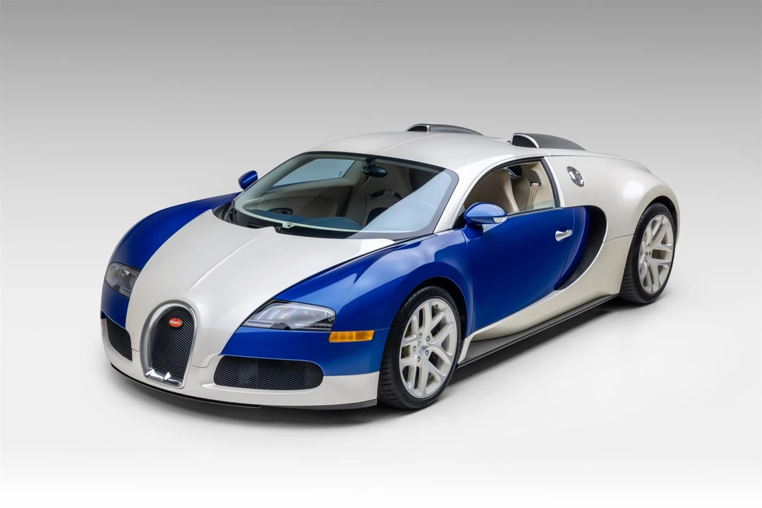 2006 Bugatti Veyron - Image 3 of 31