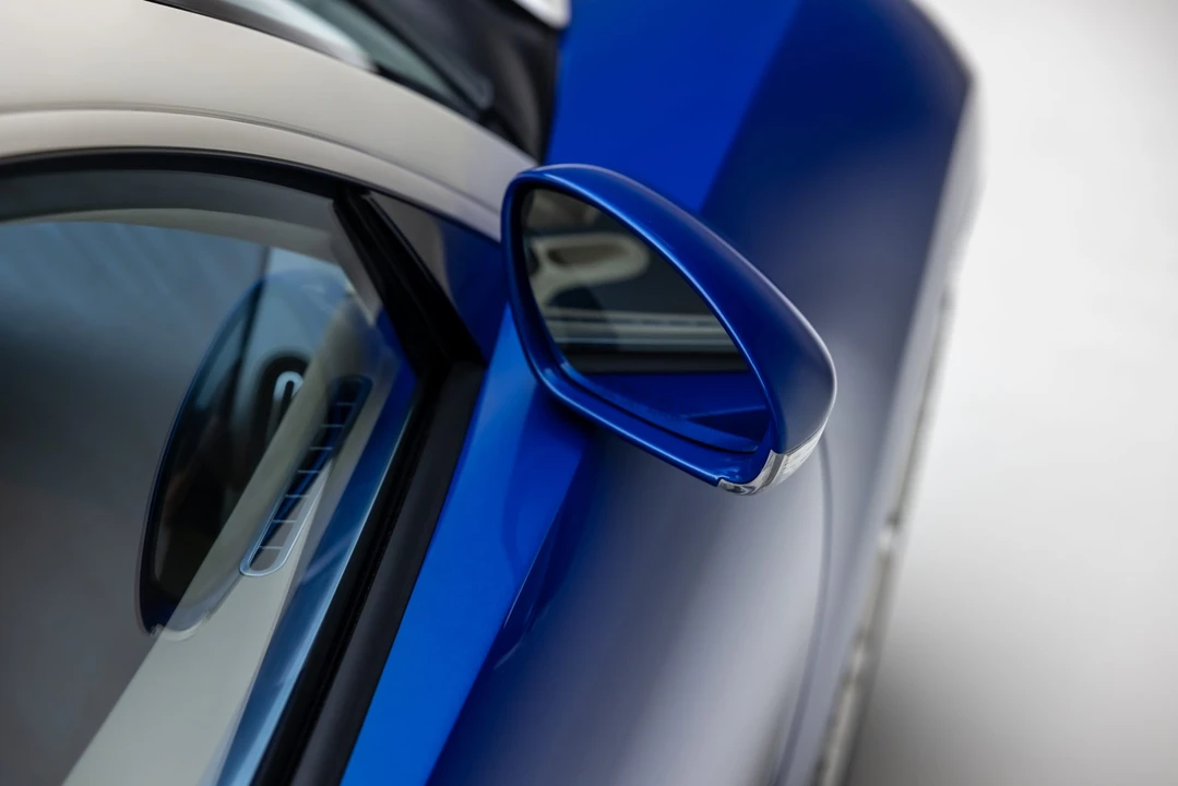 2006 Bugatti Veyron - Image 29 of 31