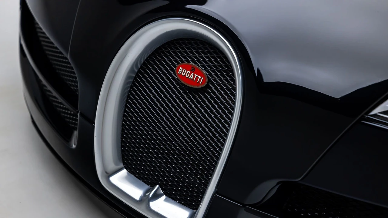 2006 Bugatti Veyron - Image 31 of 31